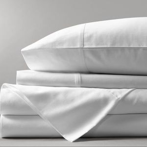 NWT Boll& Branch White Sheet Queen Set!!